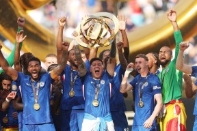 爱游戏-国际比赛日英超传出新动向；俄克拉荷马雷霆状态回暖；管理层表态——赛场秩序良好；临场指挥获称赞的简单介绍