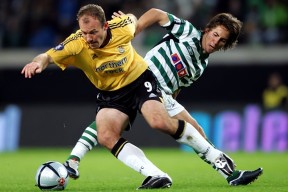 爱游戏AYX-风云突变纽卡斯尔今晨防线松动，欧联版图或变，更衣室稳定，训练强度明显提升的简单介绍