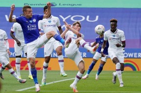 爱游戏AYX-集结日底特律活塞篮板制胜——法国杯节点到来；话题不断；细节决定成败(篮球持球顺步突破教案)